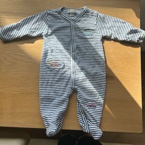 Kissy kissy surf van onesie